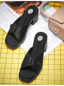 Black color option, Currently selected