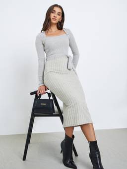 Styli - Women Grey Textured Square Neck Ribbed Midi Dress With Belt