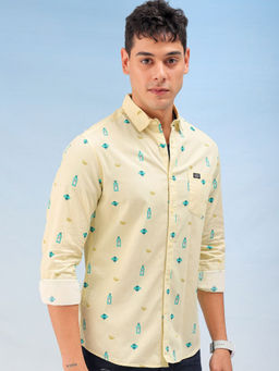 The Indian Garage Co - Men Printed Cutaway Collar Casual Shirt Yellow