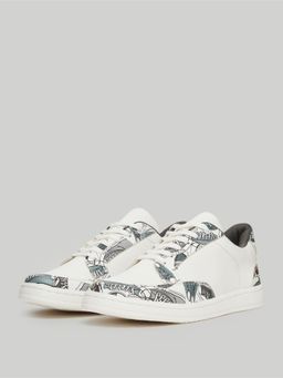 Styli - Men White Printed Lace-Up Sneakers