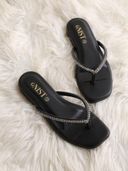 Black color option, Currently selected