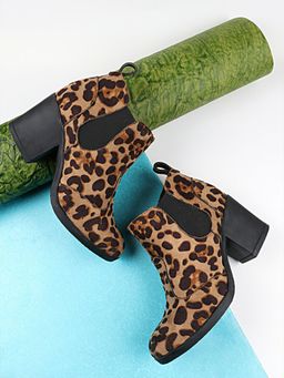 Shoetopia - Women Printed Tan Boots