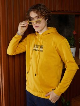 Campus Sutra - Men's Mustard No Bad Vibes Pullover Hoodie