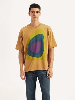 Levi's - Men Mustard Cotton Blend Round Neck Boxy Fit T-Shirt