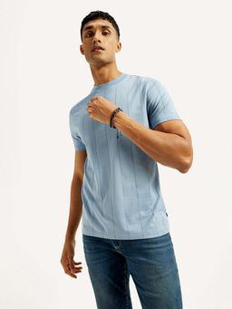 Levi's - Men Blue Pure Cotton Crew Neck Regular Fit T-Shirt