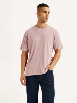 Levi's - Men Mauve Cotton Crew Neck Regular Fit T-Shirt