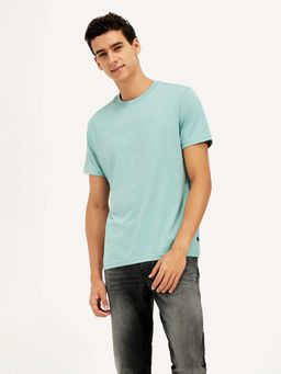 Levi's - Men Green Cotton Round Neck Slim Fit T-Shirt