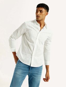 Levi's - Men White Cotton Collar Neck Slim Fit Shirt