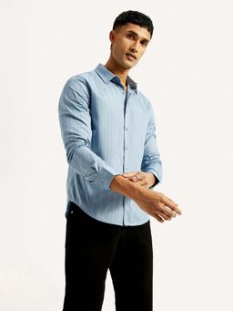 Levi's - Men Blue Cotton Collar Neck Slim Fit Shirt