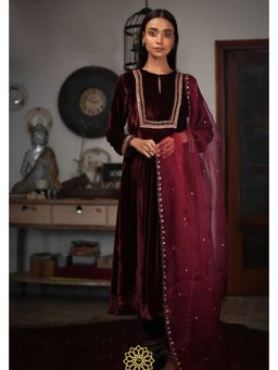 Rhua India - Red Gul Kurta with Salwar and Dupatta
