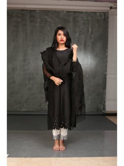 Rhua India - Black Swan Kurta with Pant and Dupatta