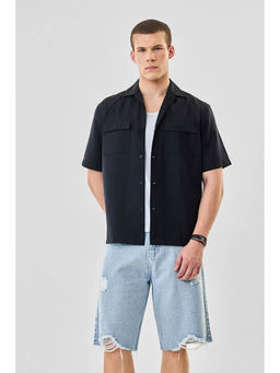 Snitch - Black Solid Half Sleeves Boxy Casual Shirt
