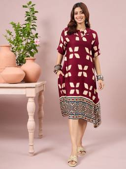 InWeave - Wine Abstract Border Peter Collar Dress