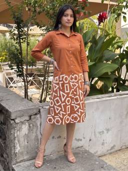 Dora Dori - Brown Geometric Printed Quarter Sleeved Midi Shirt Collar Slit Dress