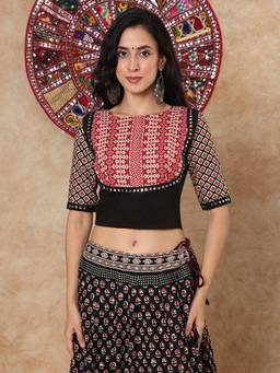 SALWAR STUDIO - Black Boat Neck Printed Cotton Padded Garba Navratri Blouse