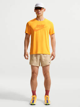 Nike - Sportswear Men's Miler Energy Half SleeveT-Shirt