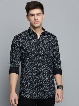 SHOWOFF - Mens Spread Collar Black Printed Shirt