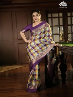 Shobitam - Exquisite Vidya Balan Checks Banarasi Silk Saree With Unstitched Blouse