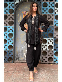 Ishnya - Black Shirt Pathani Stole Co-ord Set