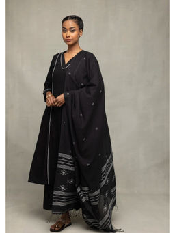 Sutra Art of Clothing - Black Bengal Cotton Kurta Set With Jamdani Dupatta