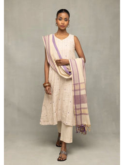 Sutra Art of Clothing - Cream & Mauve South Cotton Zari Kurta Set With Dupatta