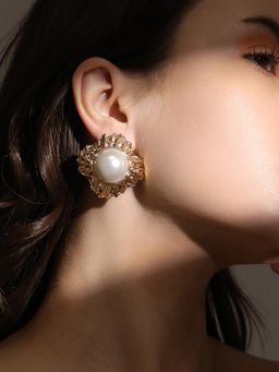 Sohi - Women The Pearl White Regentia Stud Earrings