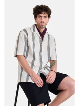 Snitch - Men Cream Cotton Half Sleeves Shirt