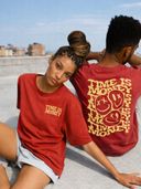 Maroon color option, Currently selected