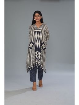 Kahani Lush - Black Floral Co-Ord (Set of 2)