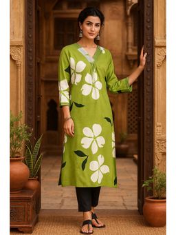 Maaesa - Women Rayon Slub Floral Straight Kurta