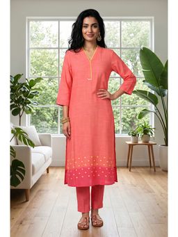 Aurelia - Women’s Coral Solid Yarn Dyed Cotton Blend Straight Kurta