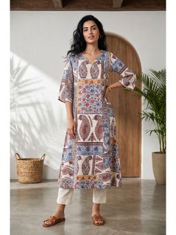 Aurelia - Women’s Off White Paisley Motifs Rayon A-Line Kurta
