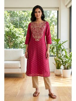 Aurelia - Women’s Maroon Thread Embroidered Straight Kurta