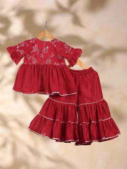 CASA NINOS - Chanderi Kurta With Zari Embroidered Peplum Sharara