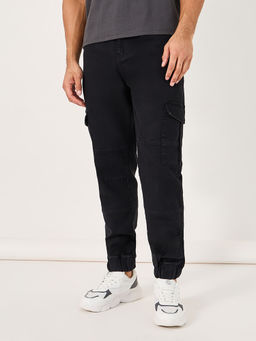 Styli - Men Solid Slim Fit Cargo Joggers