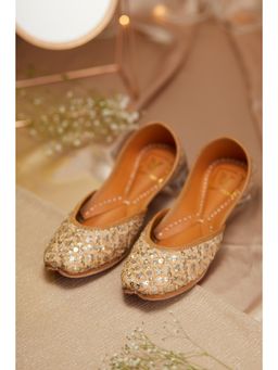 House of Vian - Zeenat Gold Juttis