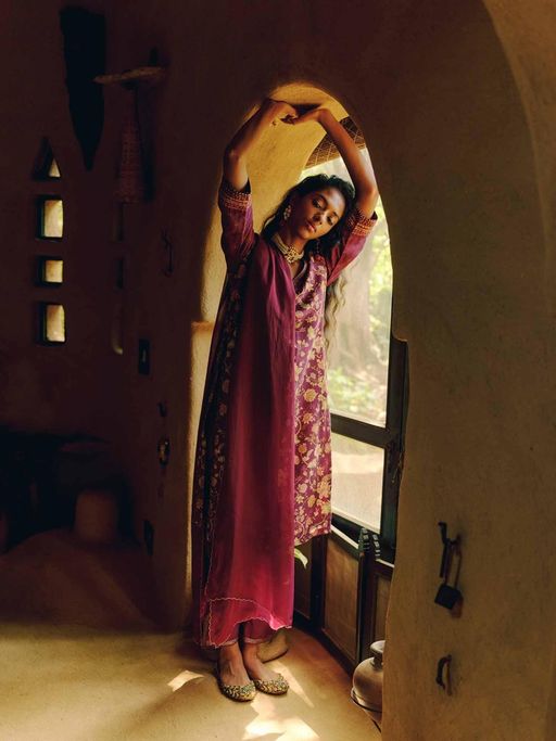 LABEL NAARITI Alana Maroon Printed Raw Silk Kurta with Pant and Dupatta