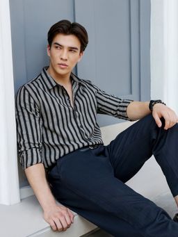 CAHOOT - Men Grey Striped Full Sleeves Regular Fit Casual Shirt