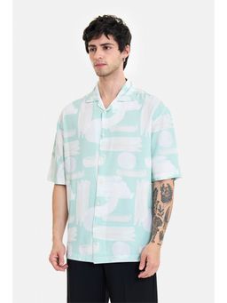 Snitch - Green Half Sleeves Boxy Resort/Vacation Shirt for Men
