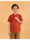 Maroon color option, Currently selected