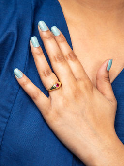 Niscka - Pink Stone Star Design Elegant Adjustable Ring