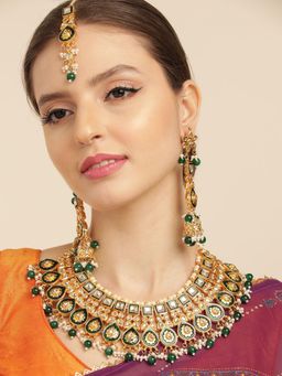 Gahan - Kundan & Meenakari Golden Premium Necklace with Earrings & Maangtikka