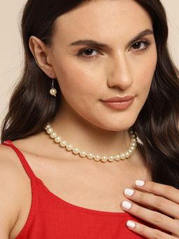 Gahan - Golden Kundan Pearl Choker Necklace with Earrings