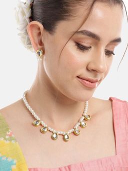 Gahan - Kundan Pearl Choker Necklace with Earrings