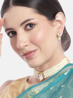 Gahan - Charm Kundan Pendant Pearl Choker Necklace with Earrings