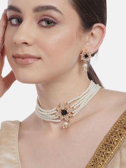 Gahan - Black Golden Kundan Choker Necklace with Earrings