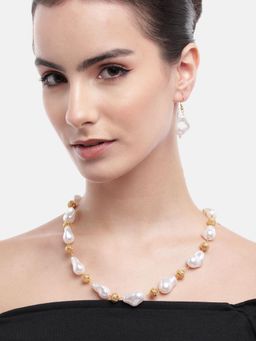 Gahan - White Acrylic Stone Golden Ball Necklace with Earrings