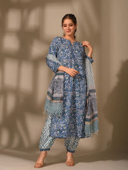 DIMPLE DESIGN STUDIO - Navy Floral Suit (Set of 3)