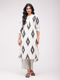 Pink Fort - Cotton Geometric Print Kurta White and Black