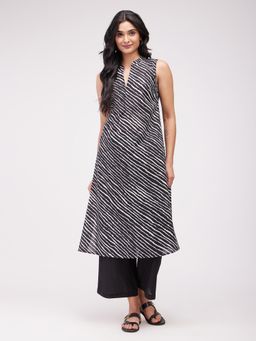 Pink Fort - Cotton Leheriya A-Line Kurta Black